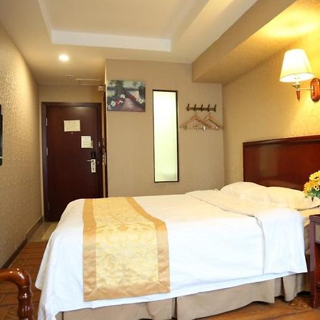 Greentree Inn Heilongjiang Harbin Zhongyang Street Business Hotel Экстерьер фото